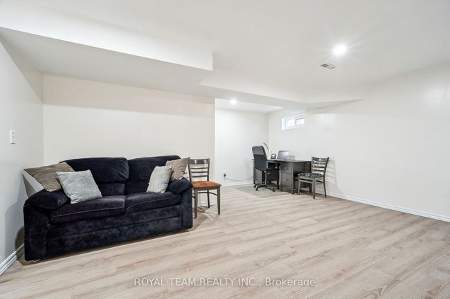 41 - 205 Carlyle Dr, Condo with 3 bedrooms, 3 bathrooms and 2 parking in London ON | Image 33