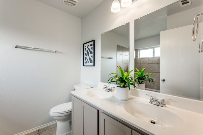33 Verde Ranch Loop, Townhouse with 3 bedrooms, 3 bathrooms and 2 parking in Leander TX | Image 11