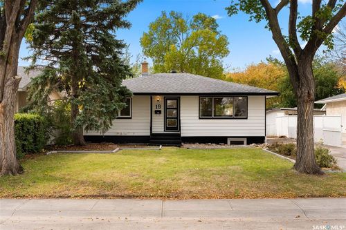 19 Elmview Rd, Regina, SK, S4R0B1 | Card Image