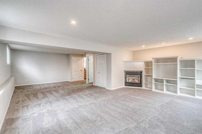 32 Arbour Crest Dr Nw, House detached with 3 bedrooms, 3 bathrooms and 2 parking in Calgary AB | Image 17