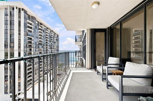 b1411-1901 Brickell Ave, Miami, FL, 33129-1724 | Card Image