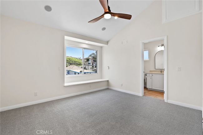 326 6 Th St, House other with 4 bedrooms, 5 bathrooms and 2 parking in Huntington Beach CA | Image 34