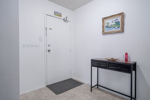 1204-15 Sewells Rd, Scarborough, ON, M1B3V7 | Card Image