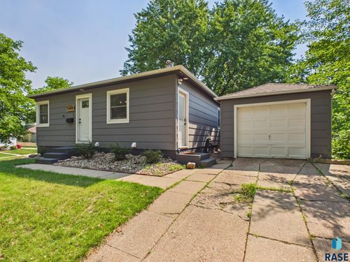 1000 Tabbert Cir Circle, Sioux Falls, SD, 57103 | Card Image