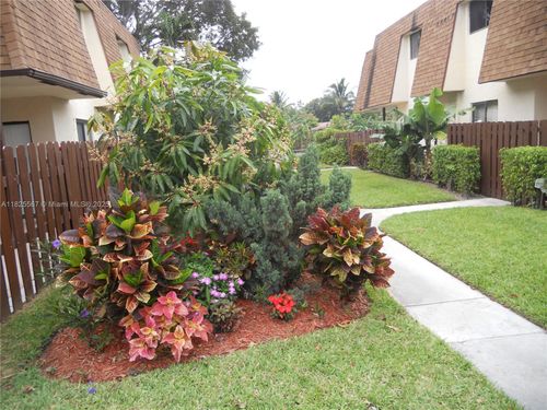 129-129 San Remo Blvd, North Lauderdale, FL, 33068-3905 | Card Image