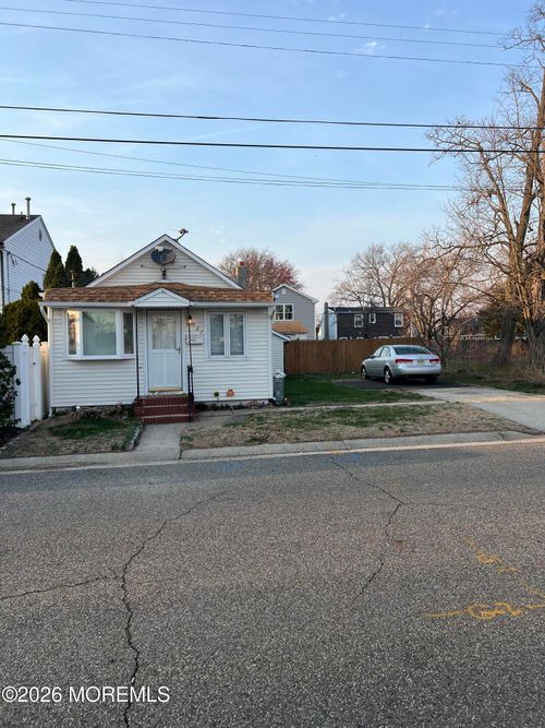 427 Sullivan Pl, Union Beach, NJ, 07735-3345 | Card Image