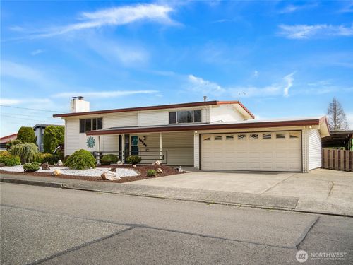 16526 116th Pl Se, Renton, WA, 98058-5383 | Card Image