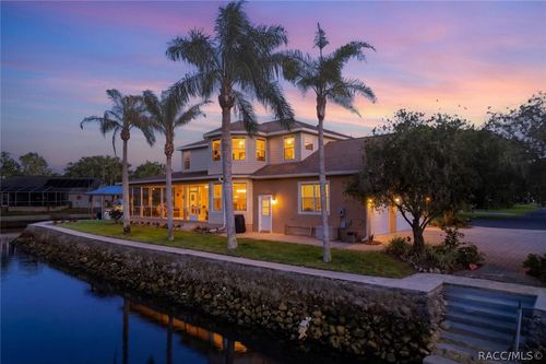 939 3rd Ave, Crystal River, FL, 34429-4978 | Card Image