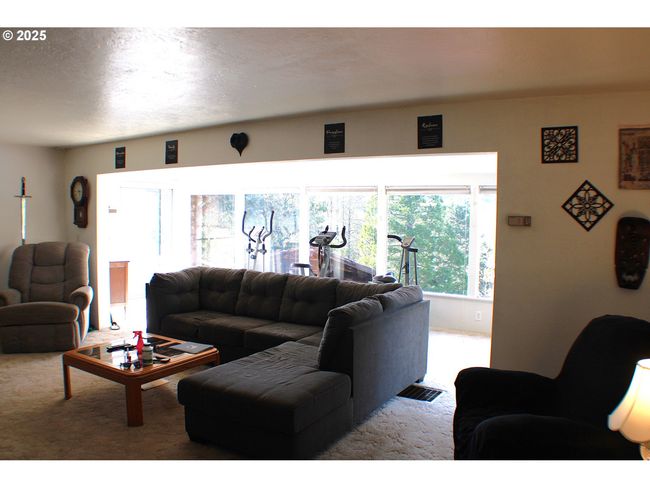 497 Wood Crest Dr, House other with 3 bedrooms, 3 bathrooms and 2 parking in Myrtle Creek OR | Image 4