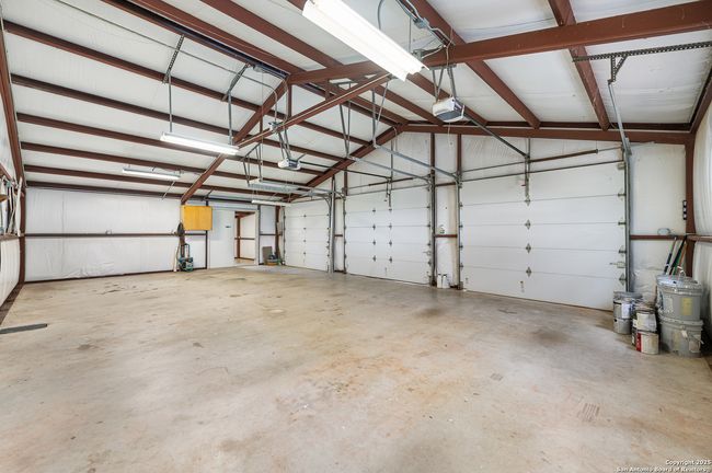 1015 Fm 2200 W, House other with 3 bedrooms, 3 bathrooms and null parking in Devine TX | Image 47
