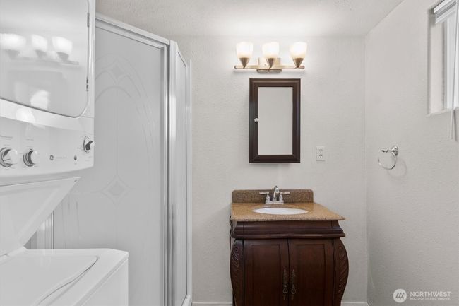 325 E State Route 4, House other with 3 bedrooms, 1 bathrooms and 1 parking in Cathlamet WA | Image 16