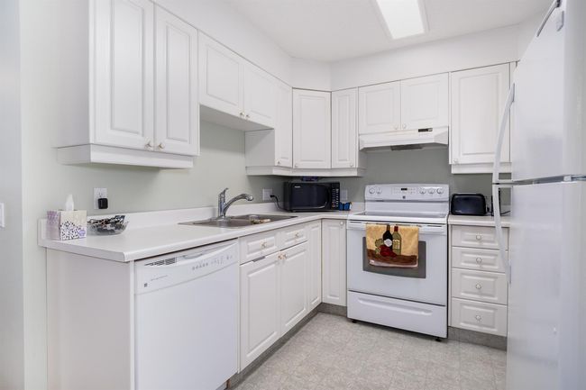 1215 - 1818 Simcoe Blvd Sw, Condo with 2 bedrooms, 2 bathrooms and 1 parking in Calgary AB | Image 12