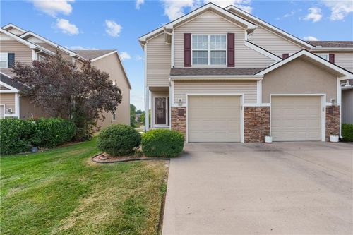 607 Sw Shadow Glen Ct, Blue Springs, MO, 64015-3491 | Card Image