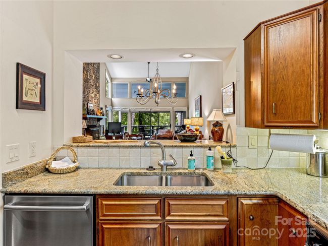 66 Country Club Village Drive, Condo with 3 bedrooms, 3 bathrooms and null parking in Lake Toxaway NC | Image 13
