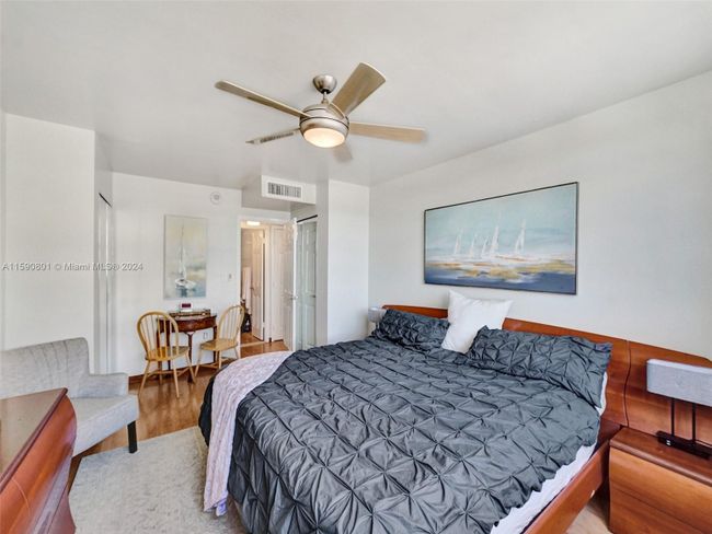 1702 - 1833 S Ocean Dr, Condo with 2 bedrooms, 2 bathrooms and null parking in Hallandale Beach FL | Image 44