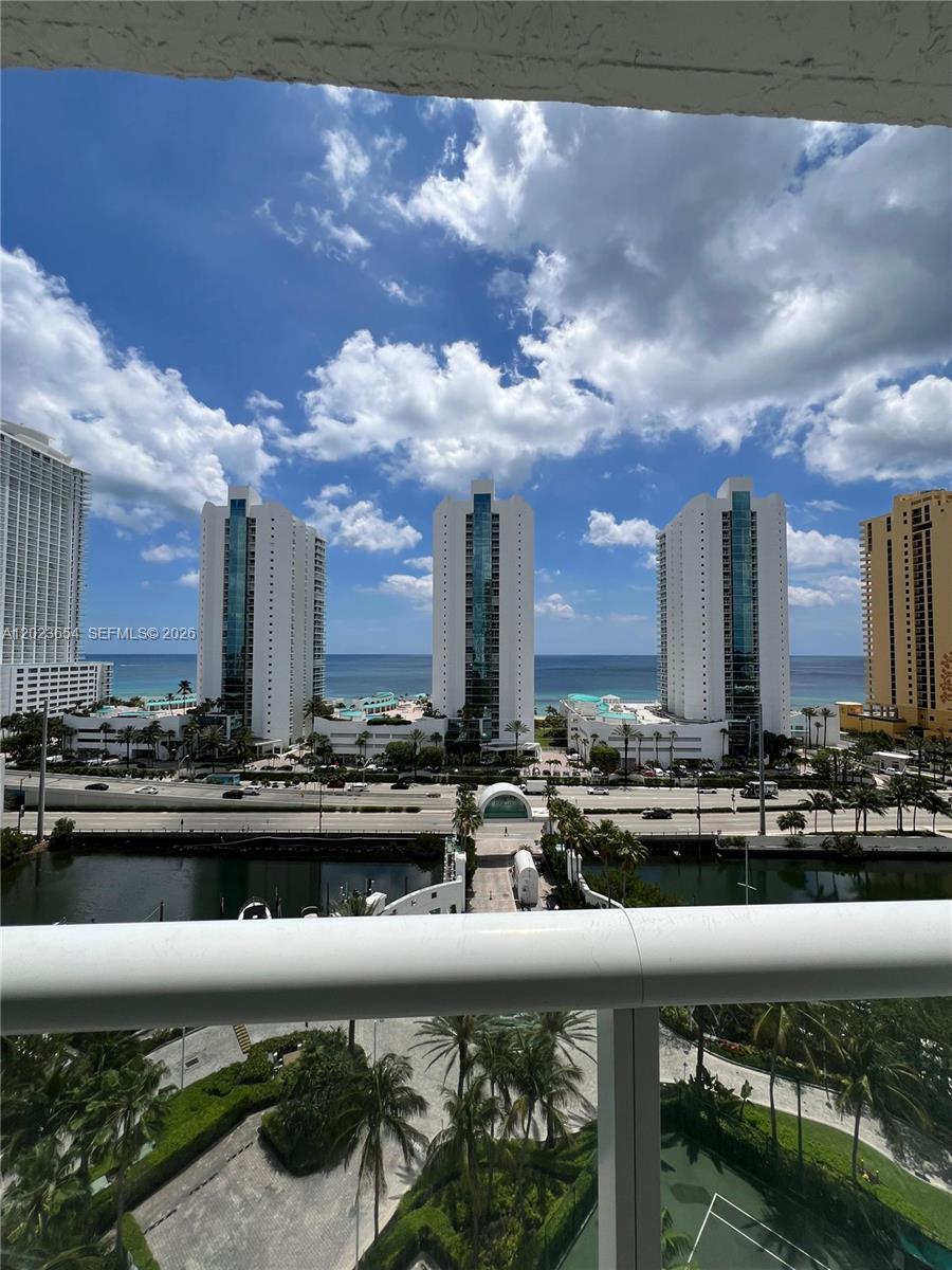 Residential in Sunny Isles Beach 3