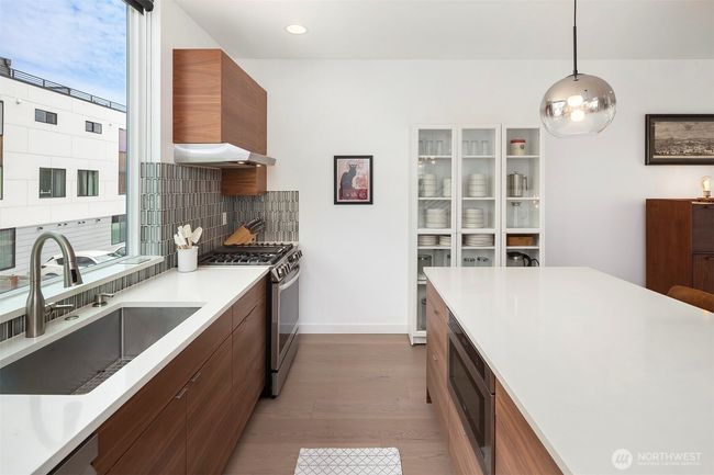 B - 8314 14 Th Ave Nw, Townhouse with 3 bedrooms, 4 bathrooms and 1 parking in Seattle WA | Image 11