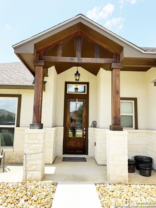 1683 Vista View, Pleasanton, TX, 78064 | Card Image
