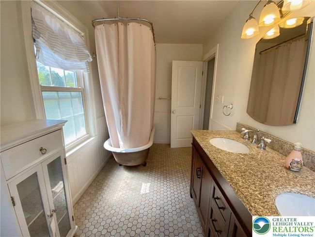 1111 Easton Rd, House other with 3 bedrooms, 2 bathrooms and null parking in Riegelsville PA | Image 22