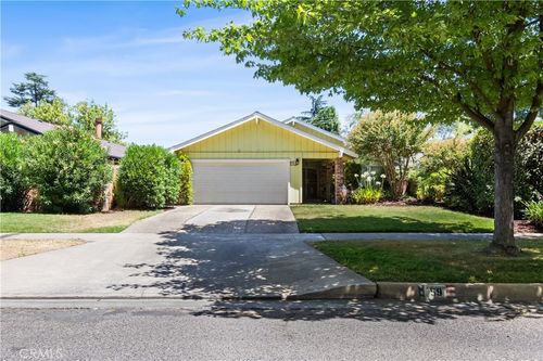 59 W 27th, Merced, CA, 95340 | Card Image