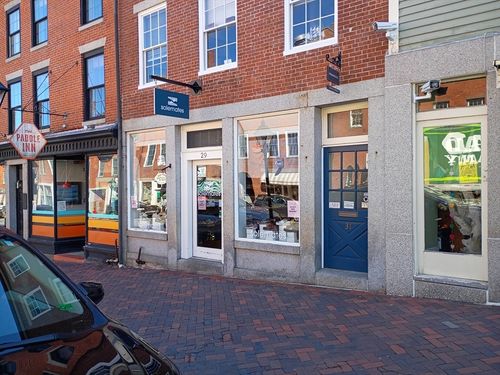 ground-fl-29 State, Newburyport, MA, 01950 | Card Image
