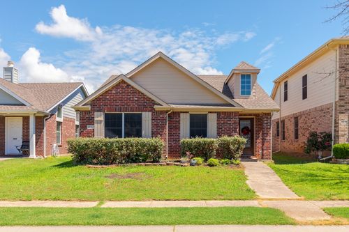 8833 Wayne St, Cross Roads, TX, 76227-8290 | Card Image