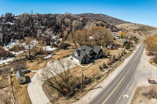 Aerial view with a mountain view | Image 44