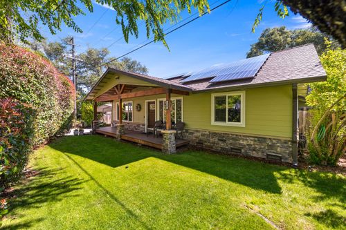 230 Oakhill Way, Auburn, CA, 95603-4033 | Card Image