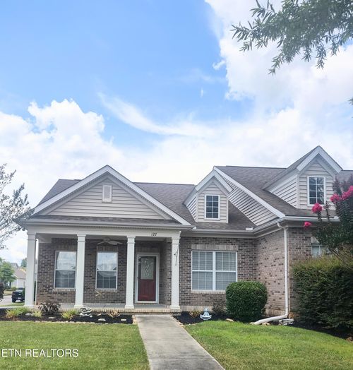 127 Hatleyberry St, Oak Ridge, TN, 37830-3026 | Card Image
