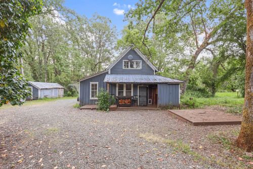 441 Tunnel Rd, Glendale, OR, 97442-9707 | Card Image