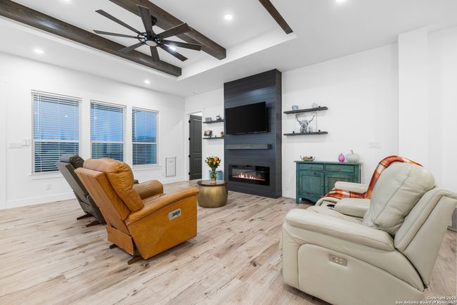 1090 Pegasus Dr, House other with 4 bedrooms, 4 bathrooms and null parking in Spring Branch TX | Image 13