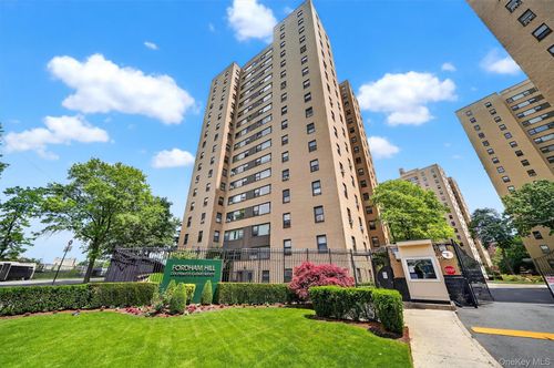 9f-5 Fordham Hill Oval, Bronx, NY, 10468-4844 | Card Image