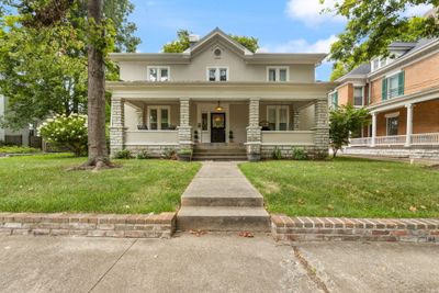 454 Broadway Street, Home with 4 bedrooms, 4 bathrooms and null parking in Danville KY | Image 1