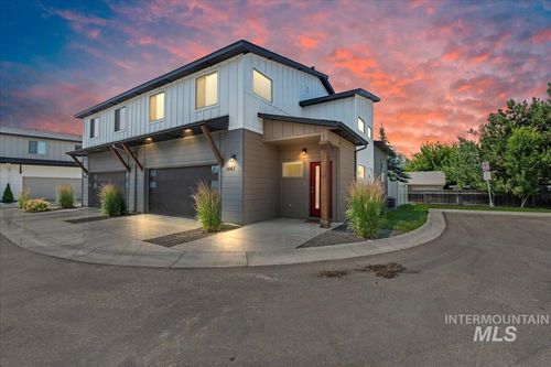 1447 N Pineview Ln, Boise, ID, 83713-7915 | Card Image