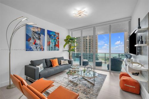 704-17550 Collins Avenue, Sunny Isles Beach, FL, 33160 | Card Image