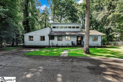 123 Forest Dr, Townville, SC, 29689-2612 | Card Image