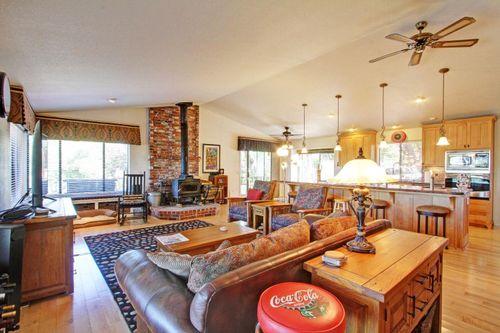 22969 Sunset Ridge Dr, Auburn, CA, 95602-8076 | Card Image