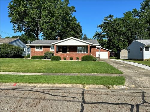 2355 Pleasant Pl, Alliance, OH, 44601-4653 | Card Image