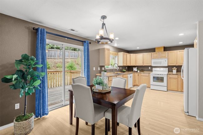 19221 Patterson Rd E, House other with 3 bedrooms, 2 bathrooms and 2 parking in Orting WA | Image 12