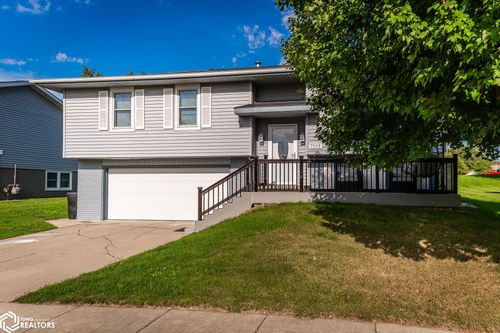 1509 Greenfield Dr, Marshalltown, IA, 50158-4646 | Card Image