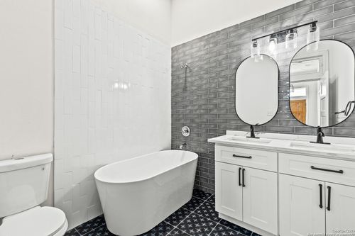 311 Belmont, San Antonio, TX, 78202-3133 | Card Image