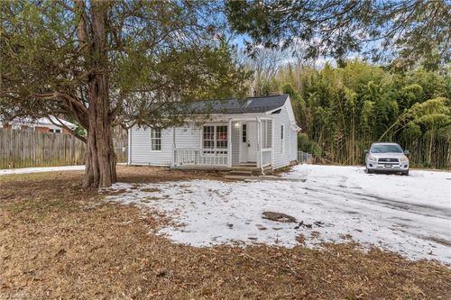 600 Hendrix St, High Point, NC, 27260-4306 | Card Image