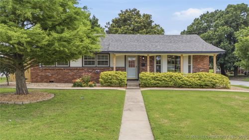 7506 E 27th Pl, Tulsa, OK, 74129-6408 | Card Image