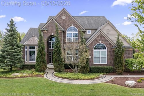 57201 Meadowcreek Cir S, South Lyon, MI, 48178-1940 | Card Image