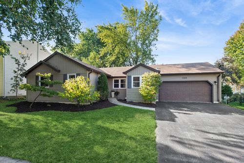 1340 Auburn Ave, Naperville, IL, 60565-2926 | Card Image