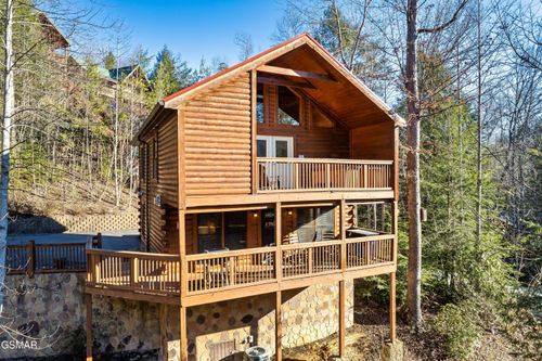 1640 Misty Hollow Way, Gatlinburg, TN, 37738 | Card Image