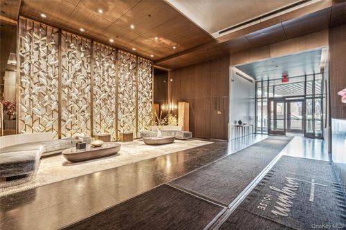 12g-13336 37th Avenue, New York, NY, 11354 | Card Image