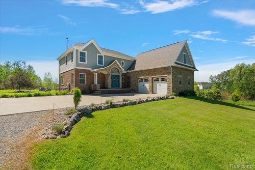 5035 Hidden Ridge Dr, Metamora, MI, 48455-9124 | Card Image