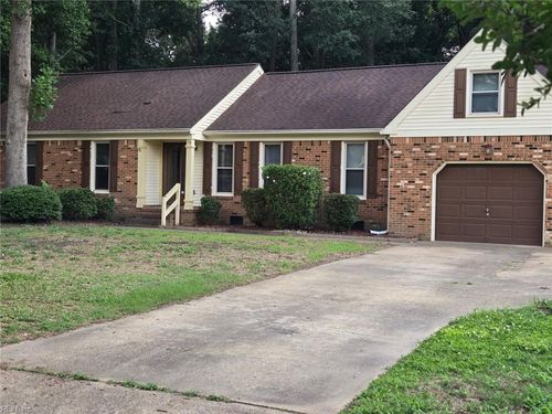 828 Jo Anne Cir, Chesapeake, VA, 23322-3835 | Card Image