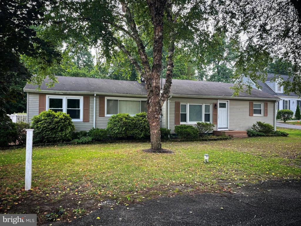 Gershal Ave, Elmer, NJ 08318